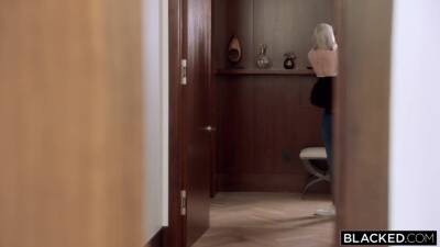 She Has One Shot At Making Herself Irresistible - upornia.com