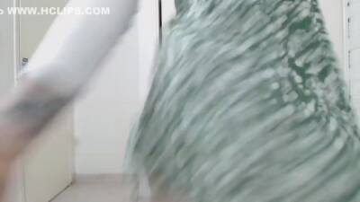 Up Skirt - hclips.com