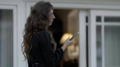 Busty shemale lets her pool cleaner fuck her wet ass so hard - nvdvid.com