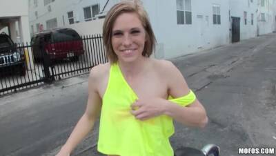 Blonde Loves the Dick - porntry.com