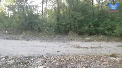 Yasmi Butt Outdoor Blow Job - upornia.com