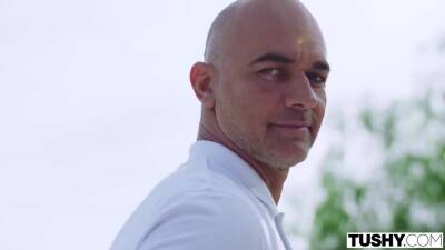 Clear Message For The Masseur - upornia.com - Russia