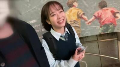 色白美肌の若い体に中年男が濃厚ハメ撮りsex - upornia.com - Japan