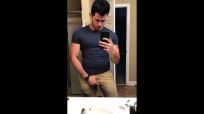 Beau mec - nvdvid.com