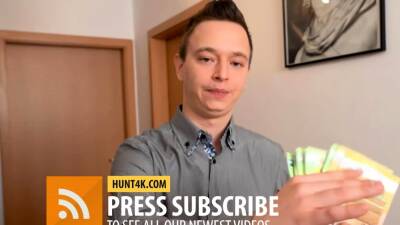 HUNT4K. Guy receives money for letting hunter assfuck - nvdvid.com