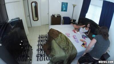 Putting on a Show for a Voyeur - porntry.com