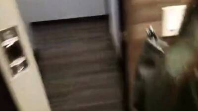 Fututa la frizerie - icpvid.com