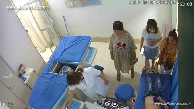 Peeping Hospital patient .4 - hclips.com