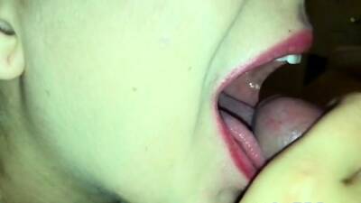 Homemade cum on tongue and swallow - drtuber.com