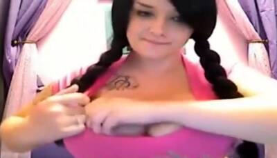 A Primer - Big natural tits brunette shaking for you - nvdvid.com