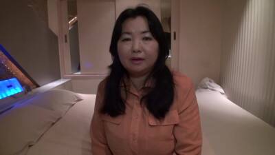 色白ぽっちゃり服の上からでもハッキリわかる爆乳(***014wwwwwwwwwww - upornia.com - Japan