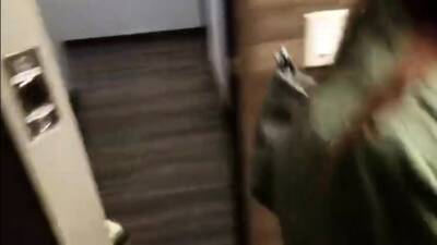 Fututa la frizerie - nvdvid.com