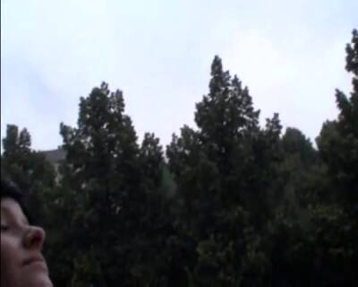 Deutsche Fettsau wichst ihre Fotze im Regen! - nvdvid.com - Germany