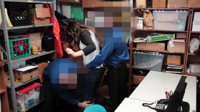 LP officers using a scared teen suspect - nvdvid.com