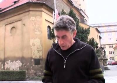 Succulent brunette maid Petra gets super wet - nvdvid.com