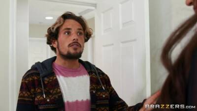 Becky Bandini - Tyler Nixon - A Slippery Situation - veryfreeporn.com