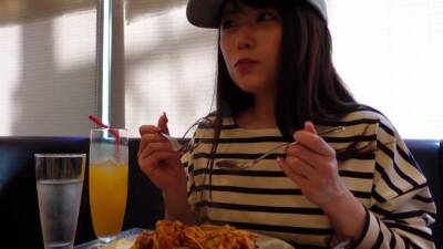 黒髪ロングの美人彼女が年下の彼氏とハメ撮りセックス - txxx.com - Japan