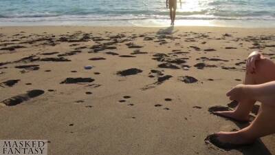 Public Beach Handjob: Beauty In Bikini Makes Him Get A Huge Cumshot At The Beach - hclips.com