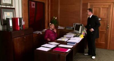 Heavenly bombshell blows lovestick and bounces it - nvdvid.com