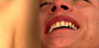 Naughty gay fellows fuck in a car - nvdvid.com