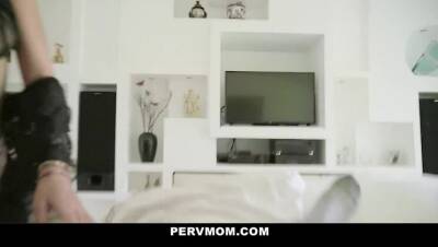 Gia Milana - Perfect Stepmom Teases My Big Dick - veryfreeporn.com