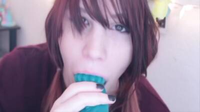 Daisy Marz - Teeth - hclips.com