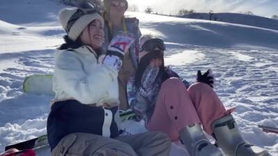 雪山でナンパした女子大生のセックス感度が昂ぶり過ぎて痙攣イキ - txxx.com - Japan