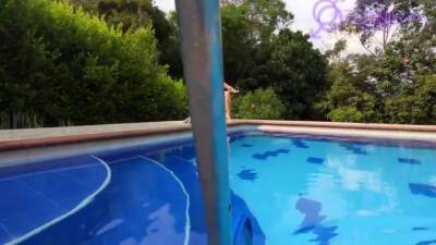 Ashley Grey In En Piscina - upornia.com - Colombia