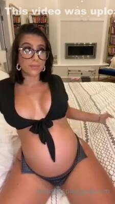Pregnant Dildo Fucking - hclips.com