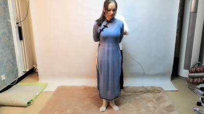 White Pantyhose Frogtie - nvdvid.com