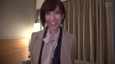 ショートカットの爽やかOLがド淫乱OLに豹変激しい肉棒ピストンに悶絶イキ - upornia.com - Japan
