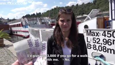 Leggy Babe Shows Me Her Amazing Butt On The Street - upornia.com - Czech Republic