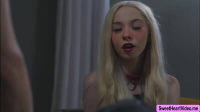 Smalltits blonde licked by her roommate - fetishpapa.com