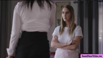 Cadence Lux - Reagan helps Cadences pussy reach orgasm - fetishpapa.com