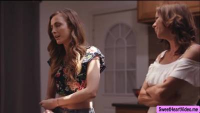 Alexis Fawx - Alexis and Karla help their pussies orgasm - fetishpapa.com