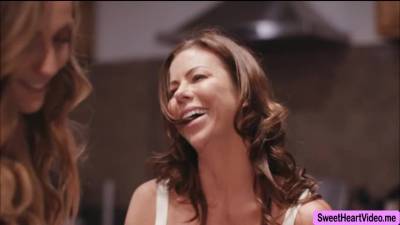 Alexis Fawx - Alexis and Karla help their pussies orgasm - fetishpapa.com