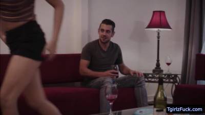 Pretty shemale Daisy Taylor moans as her asshole gets nailed - fetishpapa.com