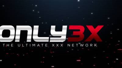 Shalina Devine - Classy Shalina Devine romantic anal toying at the bathtub - - drtvid.com