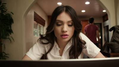 Liv's Daily Porn Habit Gets Better - drtvid.com