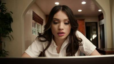 Liv's Daily Porn Habit Gets Better - drtvid.com