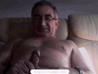 spanish grandpa wanking hard - drtvid.com - Spain