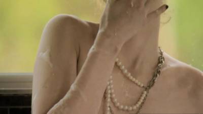 Crazy MILF played with two best friends - drtvid.com