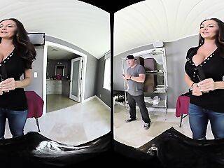 Ava Addams - Milf And Gang Band [MyFriendsHotMom.com, Naughty America] Ava Addams (VR) - theyarehuge.com