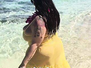 Lesbains Walk With Me - Sex Movies Featuring IloveSofiaRose - theyarehuge.com