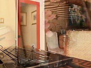 Big Asses Plumper Stories - theyarehuge.com