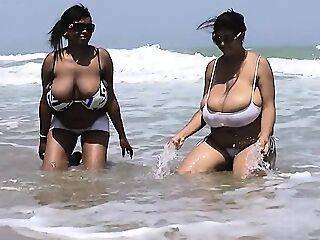 Plump Porn Dynamic Duo, Milf - theyarehuge.com