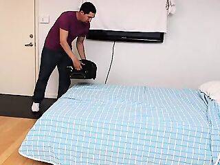 Shaking Ass Porn Friendly Fucking, Big Tit - theyarehuge.com