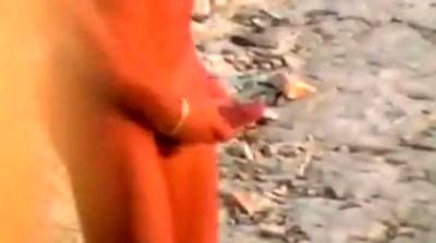 wanker at the beach - drtvid.com