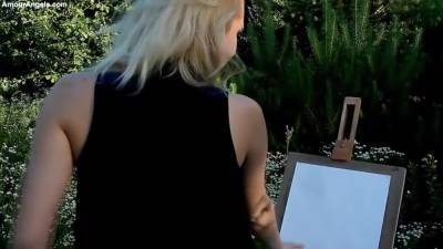 Sexy Painter - hotmovs.com