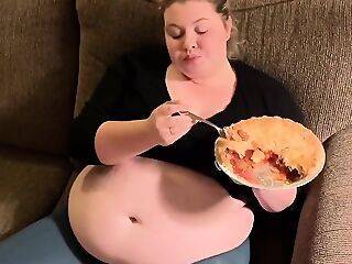 SHOVING PIE DOWN INTO MY HUGE HUNGRY STOMACH - theyarehuge.com